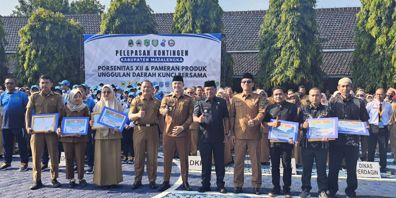 Wujudkan Kedaulatan Pangan Bupati Beri Penghargaan Penyuluh dan Petani Berprestasi