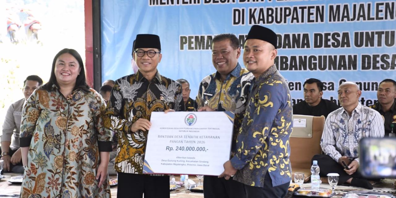 Menteri Desa dan PDT Letakkan Batu Pertama Pembangunan Gedung Koperasi Merah Putih di Desa Gunung Kuning