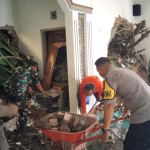 Polsek Maja Bersama TNI dan Warga Gotong Royong Bangun Musola Ar Ridwan di Maja Selatan